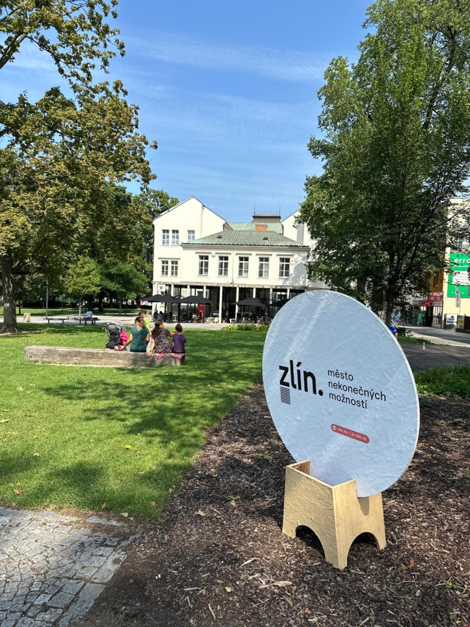 Rezidence Sadova Zlin Lägenhet Exteriör bild